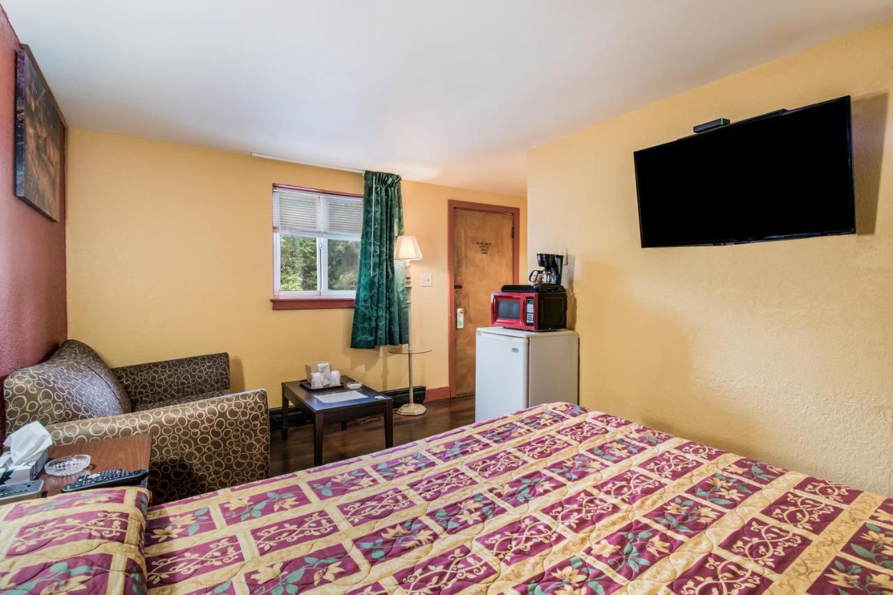 Highland Inn New Cumberland Εξωτερικό φωτογραφία