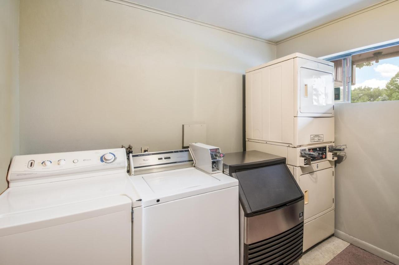 Highland Inn New Cumberland Εξωτερικό φωτογραφία