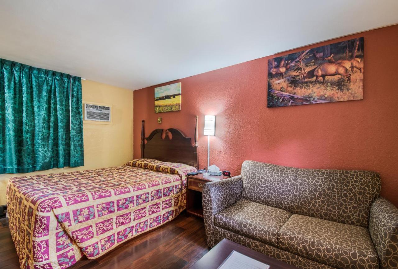 Highland Inn New Cumberland Εξωτερικό φωτογραφία