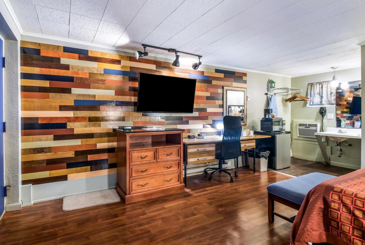 Highland Inn New Cumberland Εξωτερικό φωτογραφία