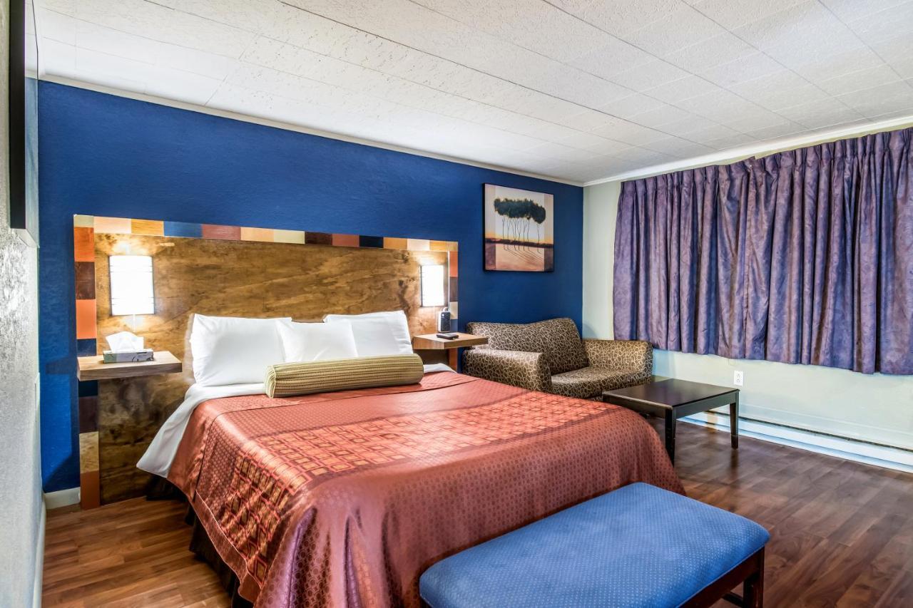 Highland Inn New Cumberland Εξωτερικό φωτογραφία