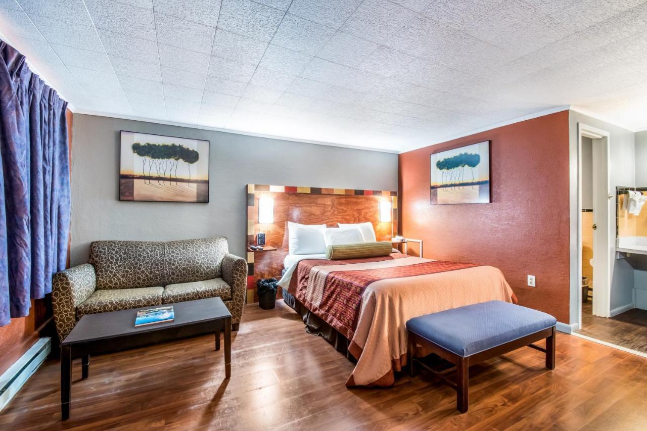 Highland Inn New Cumberland Εξωτερικό φωτογραφία